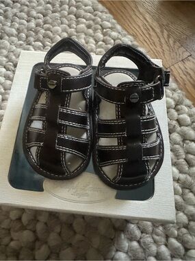 Elie Tahari  Baby Brown Strappy Fisherman Sandals
